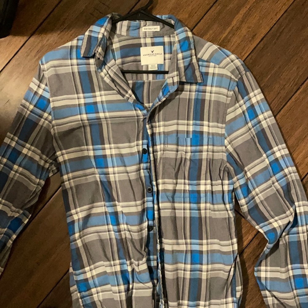 American eagle long sleeved polo shirt